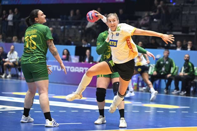 STUTTGART, GERMANY 20251201 Sweden s Linn Blohm during Monday s group stage match in Group G of the Women s Handball World Championship, WM, Weltmeisterschaft between Sweden and Brazil at the Porsche Arena in Stuttgart, Germany.