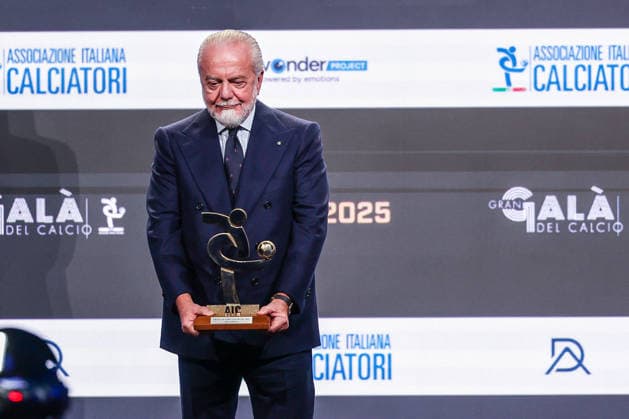 Aurelio De Laurentis President of SSC Napoli receives the award as Best Club of season 2024-2025 during the Gran Galà del Calcio 2025 Oscar del Calcio Awards AIC at Spazio Antologico East End Studios in Milan Milan Italy Copyright: xBEAUTIFULxSPORTS Carabellix