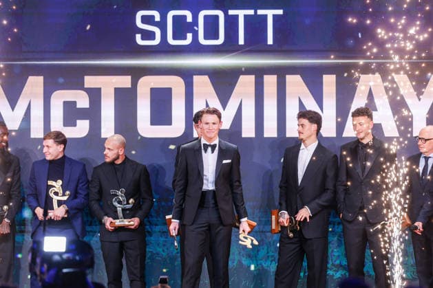 (C) Scott McTominay of SSC Napoli receives the award as Best Player of Season 2024-2025 during the Gran Galà del Calcio 2025 Oscar del Calcio Awards AIC at Spazio Antologico East End Studios in Milan Milan Italy Copyright: xBEAUTIFULxSPORTS Carabellix