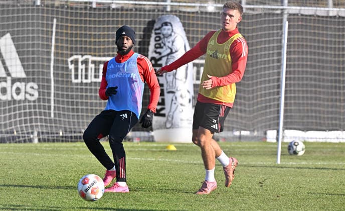 02.12.2025 - Fussball - 2. Fussball - Bundesliga - Saison 2025 2026 - 1. FC Nürnberg Nuernberg FCN ( Club ) - Training - Sportfoto Zink - xwoxzix - Mickael Mickaël Biron (7, 1. FC Nürnberg FCN ) Finn Ole Becker (25, 1. FC Nürnberg FCN )