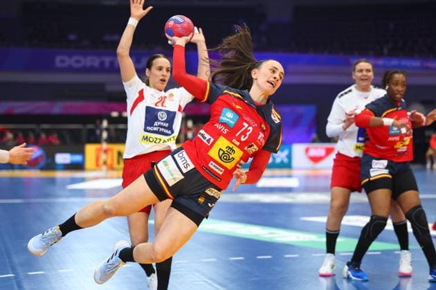 Torwurf von Maddi Bengoetxea Erriondo (Spanien) Spanien vs Serbien, Handball, Frauen-Weltmeisterschaft, 02.12.2025 Spanien vs Serbien, Handball, Frauen-Weltmeisterschaft, 02.12.2025 Dortmund Copyright: xEibner-Pressefotox EP_RWS