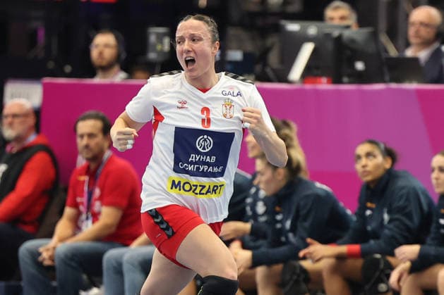 GER, Dortmund, 27th Wommen s World Championship, WM, Weltmeisterschaft 2025, Hauptrunde Main Round, Gruppe II 1. Runde: Spanien (ESP) vs. Serbien (SRB) 02.12.2025, Westfalenhalle, Dortmund, GER, Dortmund, 27th Wommen s World Championship 2025, Hauptrunde Main Round, Gruppe II 1. Runde: Spanien (ESP) vs. Serbien (SRB) , im Bild: Katarina Krpez-Slezak (SRB 3), Torjubel Jubel Jubellauf,