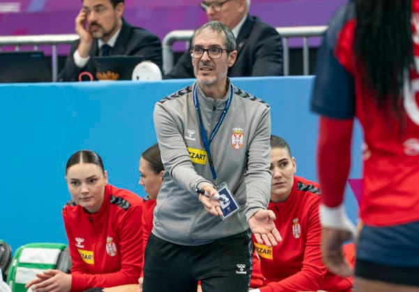 Trainer Coach, Jose Ignacio Prades Pons (Serbia) 27th IHF Womens Handball World Championship, WM, Weltmeisterschaft WM, Weltmeisterschaft 2025, Spain - Serbia, GER, Dortmund, Westfalenhalle Copyright: HMBxMedia xMarcoxBader