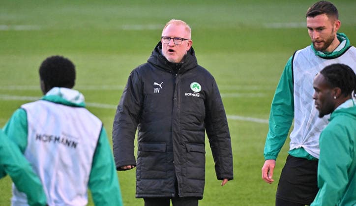 02.12.2025 - Fussball - 2. Bundesliga - Saison 2025 2026 - SpVgg Greuther Fürth Fuerth ( Kleeblatt ) - Training - - xwoxzix - Heiko Vogel ( Trainer SpVgg Greuther Fürth )