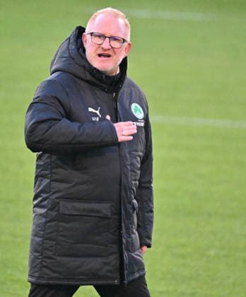 02.12.2025 - Fussball - 2. Bundesliga - Saison 2025 2026 - SpVgg Greuther Fürth Fuerth ( Kleeblatt ) - Training - - xwoxzix - Heiko Vogel ( Trainer SpVgg Greuther Fürth )