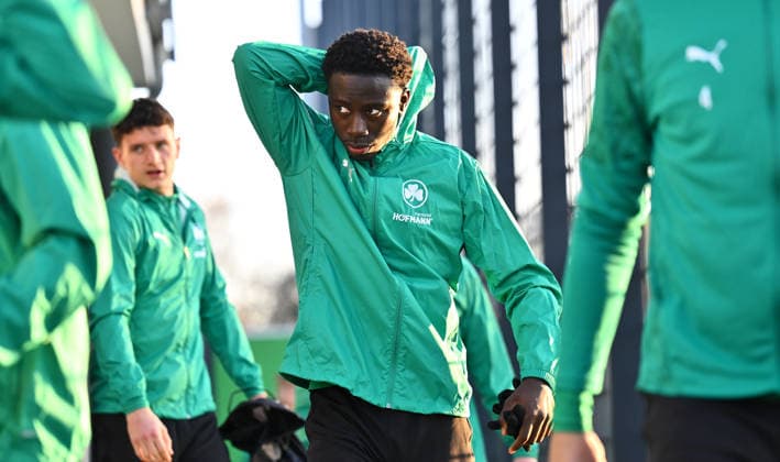 02.12.2025 - Fussball - 2. Bundesliga - Saison 2025 2026 - SpVgg Greuther Fürth Fuerth ( Kleeblatt ) - Training - - xwoxzix - Omar Sillah (42, SpVgg Greuther Fürth )