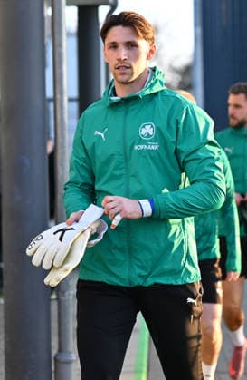 02.12.2025 - Fussball - 2. Bundesliga - Saison 2025 2026 - SpVgg Greuther Fürth Fuerth ( Kleeblatt ) - Training - - xwoxzix - Nils Körber (1, SpVgg Greuther Fürth )