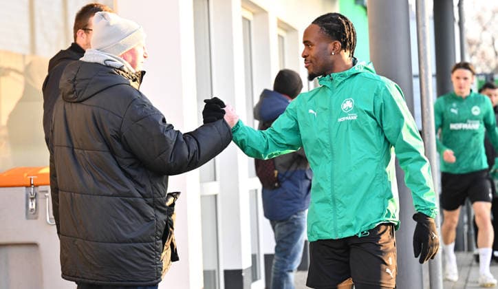 02.12.2025 - Fussball - 2. Bundesliga - Saison 2025 2026 - SpVgg Greuther Fürth Fuerth ( Kleeblatt ) - Training - - xwoxzix - Noel Futkeu (9, SpVgg Greuther Fürth )