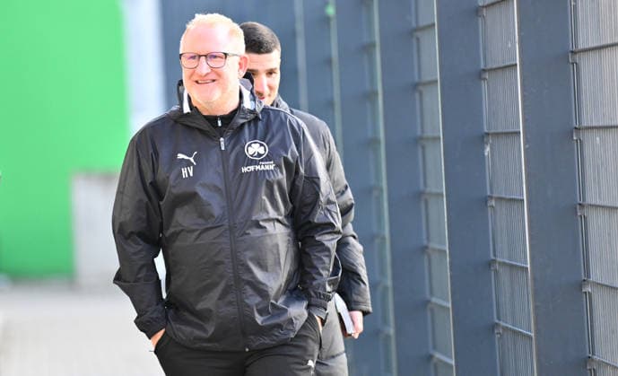 02.12.2025 - Fussball - 2. Bundesliga - Saison 2025 2026 - SpVgg Greuther Fürth Fuerth ( Kleeblatt ) - Training - - xwoxzix - Heiko Vogel ( Trainer SpVgg Greuther Fürth )