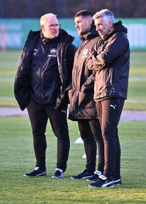 02.12.2025 - Fussball - 2. Bundesliga - Saison 2025 2026 - SpVgg Greuther Fürth Fuerth ( Kleeblatt ) - Training - - xwoxzix - Heiko Vogel ( Trainer SpVgg Greuther Fürth ) Aleksandro Petrovic ( Co-Trainer SpVgg Greuther Fürth ) Danny Schwarz (Co-Trainer SpVgg Greuther Fürth )