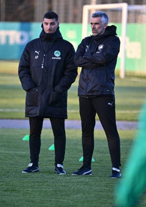 02.12.2025 - Fussball - 2. Bundesliga - Saison 2025 2026 - SpVgg Greuther Fürth Fuerth ( Kleeblatt ) - Training - - xwoxzix - Aleksandro Petrovic ( Co-Trainer SpVgg Greuther Fürth ) Danny Schwarz (Co-Trainer SpVgg Greuther Fürth )
