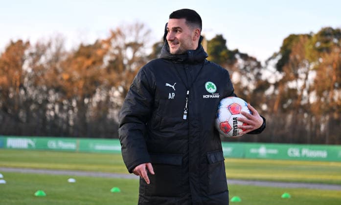 02.12.2025 - Fussball - 2. Bundesliga - Saison 2025 2026 - SpVgg Greuther Fürth Fuerth ( Kleeblatt ) - Training - - xwoxzix - Aleksandro Petrovic ( Co-Trainer SpVgg Greuther Fürth )