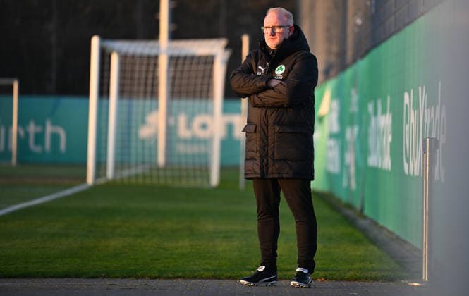 02.12.2025 - Fussball - 2. Bundesliga - Saison 2025 2026 - SpVgg Greuther Fürth Fuerth ( Kleeblatt ) - Training - - xwoxzix - Heiko Vogel ( Trainer SpVgg Greuther Fürth )