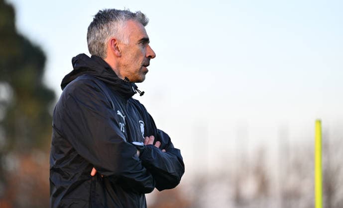 02.12.2025 - Fussball - 2. Bundesliga - Saison 2025 2026 - SpVgg Greuther Fürth Fuerth ( Kleeblatt ) - Training - - xwoxzix - Danny Schwarz (Co-Trainer SpVgg Greuther Fürth )