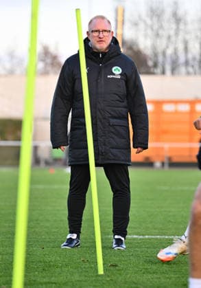02.12.2025 - Fussball - 2. Bundesliga - Saison 2025 2026 - SpVgg Greuther Fürth Fuerth ( Kleeblatt ) - Training - - xwoxzix - Heiko Vogel ( Trainer SpVgg Greuther Fürth )