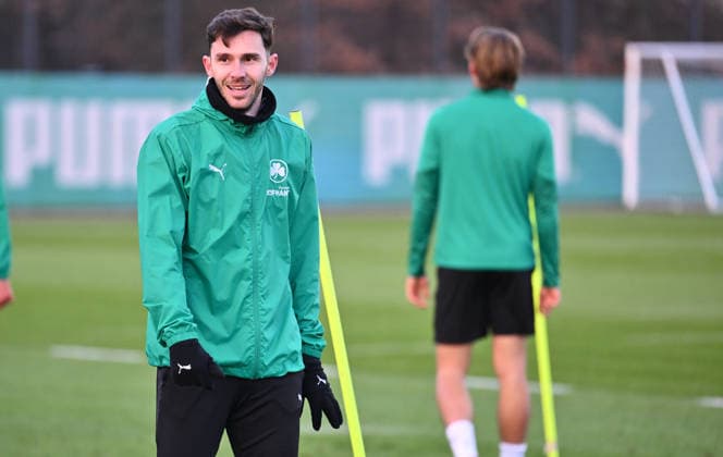 02.12.2025 - Fussball - 2. Bundesliga - Saison 2025 2026 - SpVgg Greuther Fürth Fuerth ( Kleeblatt ) - Training - - xwoxzix - Branimir Hrgota (10, SpVgg Greuther Fürth )