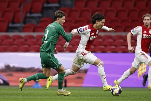 AMSTERDAM - (l-r) Brynjolfur Andersen Willumsson of FC Groningen, Ko Itakura of Ajax during the Dutch Eredivisie match between AFC Ajax and FC Groningen at the Johan Cruijff ArenA on December 2, 2025, in Amsterdam, Netherlands. ANP Hollandse Hoogte MAURICE VAN STEEN Eredivisie 2025-2026 xVIxANPxSportx xMauricexvanxSteenxIVx 543683591 originalFilename: 543683591.jpg