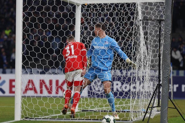 02.12.2025, xrekx, Fussball DFB Pokal 1 8 Finale, Hertha BSC Berlin - 1.FC Kaiserslautern v.l. Torjubel nach dem Tor zum celebrating the goal celebrate 3:1 durch Marlon Ritter (1.FC Kaiserslautern) Luca Sirch (1.FC Kaiserslautern) Tjark Ernst (Hertha BSC) (DFL DFB REGULATIONS PROHIBIT ANY USE OF PHOTOGRAPHS as IMAGE SEQUENCES and or QUASI-VIDEO) Berlin