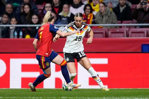 December 2, 2025, Madrid, Madrid, Spain: Klara Buhl of Germany in action during the UEFA Women s Nations League 2025 final second leg match between Spain and Germany at Riyadh Air Metropolitano stadium on December 02, 2025 in Madrid, Spain. Madrid Spain - ZUMAa181 20251202_zaa_a181_051 Copyright: xOscarxJ.xBarrosox