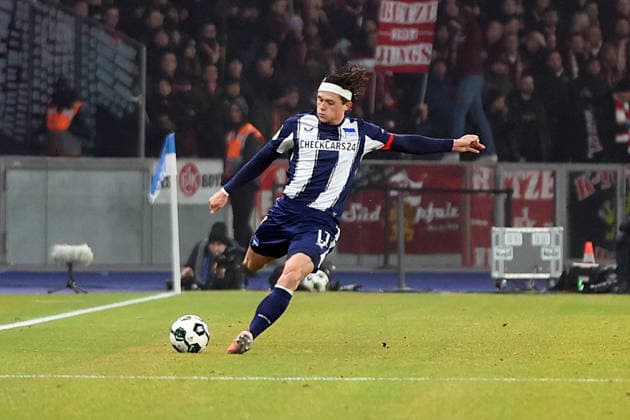 02.12.2025, xrekx, Fussball DFB Pokal 1 8 Finale, Hertha BSC Berlin - 1.FC Kaiserslautern v.l. Fabian Reese (Hertha BSC) (DFL DFB REGULATIONS PROHIBIT ANY USE OF PHOTOGRAPHS as IMAGE SEQUENCES and or QUASI-VIDEO) Berlin