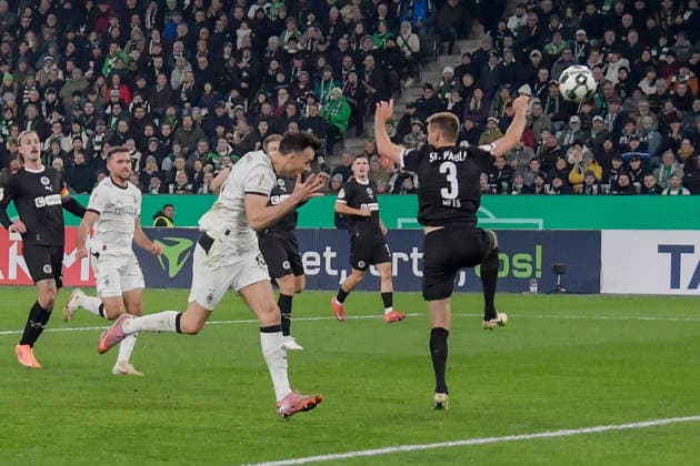Haris Tabakovic (Moenchengladbach 15) erzielt das Tor zum 1:1 02.12.2025 Fussball Borussia Moenchengladbach vs FC St. Pauli, Borussia-Park, Moenchengladbach, DFB DFL REGULATIONS PROHIBIT ANY USE OF PHOTOGRAPHS AS IMAGE SEQUENCES AND OR QUASI-VIDEO