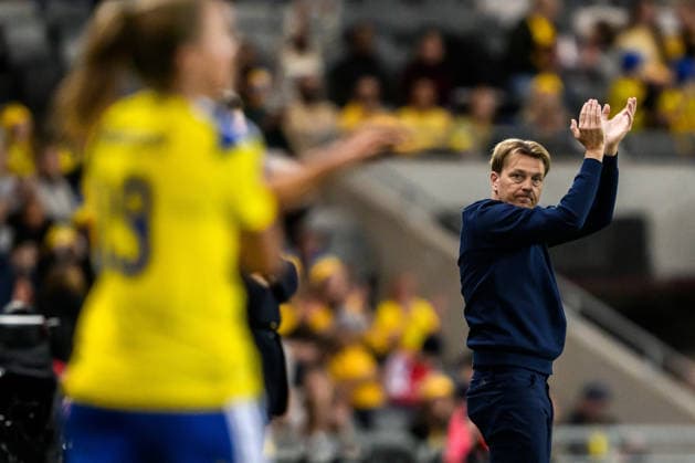 251202 Head coach Tony Gustavsson of Sweden during the Women s Nations League bronze medal second leg match between Sweden and France on December 2, 2025 in Stockholm. Photo: Jesper Zerman BILDBYRAN kod JZ JM0754 bbeng fotboll football soccer fotball nations league uefa women s nations league bronsmatch bronze medal match dam sverige sweden frankrike france Copyright: JESPERxZERMAN BB251202JZ039