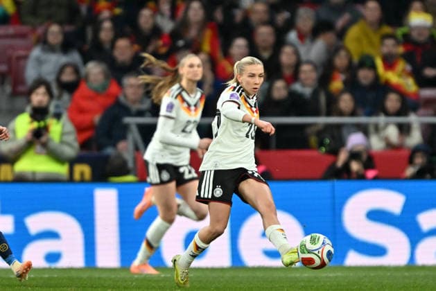 Madrid, Estadio Metropolitano, 02.12.25, ESP, Frauen, UEFA Women s Nations Leaugue, Finale 2025, Spanien - Deutschland Bild: Elisa Senß (Deutschland,20 ) UEFA regulations prohibit any use of photographs as image sequences and or quasi-video. Madrid Spanien