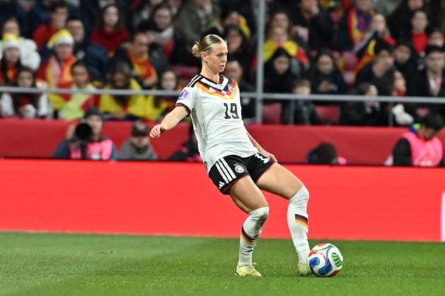 Madrid, Estadio Metropolitano, 02.12.25, ESP, Frauen, UEFA Women s Nations Leaugue, Finale 2025, Spanien - Deutschland Bild: Klara Bühl (Deutschland,19 ) UEFA regulations prohibit any use of photographs as image sequences and or quasi-video. Madrid Spanien