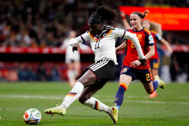 UEFA Women s Nations League final - Spain vs Germany MADRID,SPAIN - 2 December:Nicole Anyomi of Germany attemps a shoot during the UEFA Women s Nations League final 2025 26 second leg match between Spain and Germany at Riyadh Air Metropolitano Stadium. (Photo by Guille Martinez f22photo) Madrid Riyadh Air Metropolitano Stadium Spain Copyright: xGuillermoxMartinezx