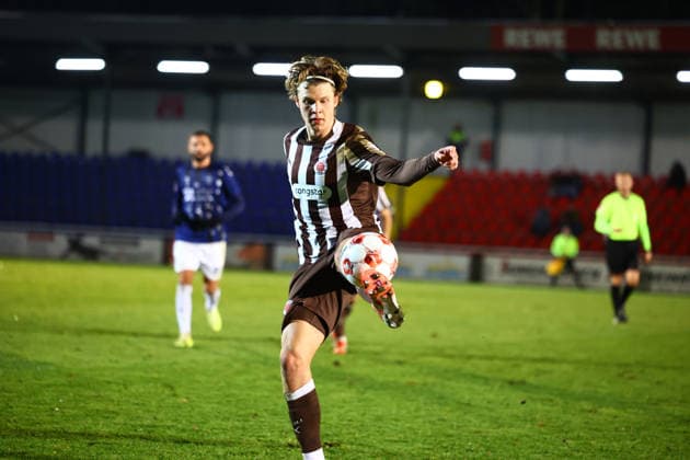 Fußball I Herren I Saison 2025 2026 I Regionalliga Nord I 13.Spieltag I FC St.Pauli II - VFB Oldenburg I 02.12.2025 Marwin Schmitz (16, FC St.Pauli II) Norderstedt Edmund Plambeck Stadion Schleswig-Holstein Deutschland Copyright: xLobeca RalfxHomburgx