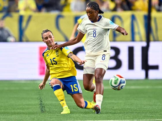 STOCKHOLM, SWEDEN 20251202 Sweden s Julia Zigiotti Olme and France s Kadidiatou Diani during the Nations League bronze match between Sweden and France at 3Arena, Stockholm, Sweden December 2, 2025. STOCKHOLM SWEDEN x10030x