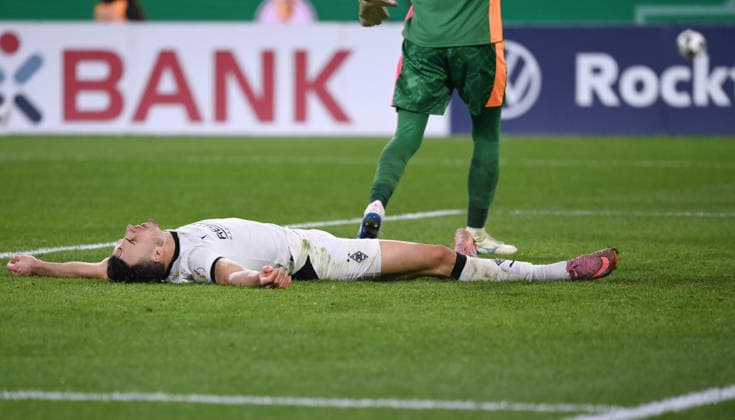 Haris Tabakovic (Borussia Moenchengladbach) 02.12.2025, Fussball DFB Pokal, Saison 2025 2026, Achtelfinale, Borussia Mönchengladbach - FC St. Pauli DFB regulations prohibit any use of photographs as image sequences and or quasi-video Moenchengladbach Borussia Park Nordrhein Westfalen Deutschland