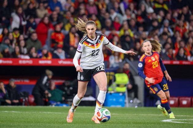 Madrid, Deutschland 02. Dezember 2025: UEFA Nations League Women - Finale Rückrunde - 2025 - Spanien vs. Deutschland Im Bild: Jule Brand (Deutschland) Riyadh Air Metropolitano Copyright: xFotostandx xFantinix