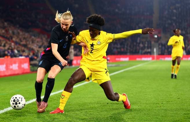 Aggie Beever-Jones of England and Benedicte Simon of Ghana. England Women v Ghana Women, International Friendly, Länderspiel, Nationalmannschaft Football, St Mary s Stadium, Southampton, UK - 02 Dec 2025Southampton St Mary s Stadium United Kingdom EDITORIAL USE ONLY No use with unauthorised audio, video, data, fixture lists, club league logos or live services. Online in-match use limited to 120 images, no video emulation. No use in betting, games or single club league player publications. Copyright: xJamesxMarsh Shutterstockx 16005561ab