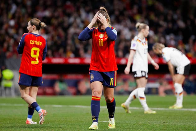 UEFA Women s Nations League final - Spain vs Germany MADRID,SPAIN - 2 December:Alexia Putellas of Spain reacts to a missed opportunity during the UEFA Women s Nations League final 2025 26 second leg match between Spain and Germany at Riyadh Air Metropolitano Stadium. (Photo by Guille Martinez f22photo) Madrid Riyadh Air Metropolitano Stadium Spain Copyright: xGuillermoxMartinezx