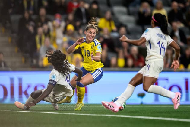 251202 Johanna Rytting Kaneryd of Sweden during the Women s Nations League bronze medal second leg match between Sweden and France on December 2, 2025 in Stockholm. Photo: Simon Hastegard BILDBYRAN kod SH JM0754 bbeng fotboll football soccer fotball nations league uefa women s nations league bronsmatch bronze medal match dam sverige sweden frankrike france Copyright: SIMONxHASTEGARD BB251202SH031