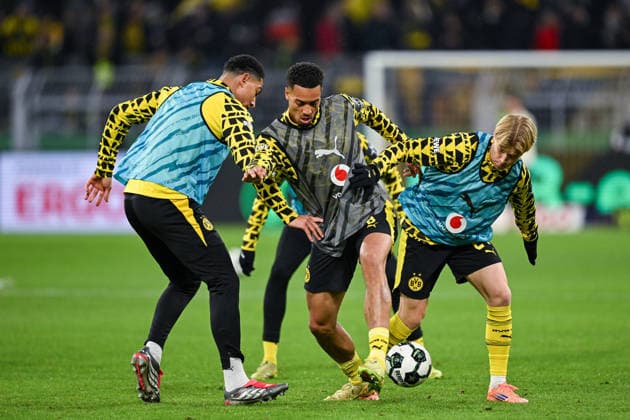 02.12.2025, Fussball, DFB-Pokal, Achtelfinale, Borussia Dortmund - Bayer Leverkusen, Jobe Bellingham (Borussia Dortmund), Felix Nmecha (Borussia Dortmund), Julian Ryerson (Borussia Dortmund) xRHR-FOTO TKx Copyright: RHR-FOTOx RHR-FOTO TK