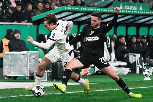 Deutschland: DFB-Pokal 2025 26, Achtelfinale - Borussia Mönchengladbach vs. FC St. Pauli - 02.12.2025 - Borussia-Park (Mönchengladbach, Nord-Rhein-Westfalen) Rocco Reitz (27, Borussia Mönchengladbach) Mathias Pereira Lage (FC St. Pauli, 28) Copyright: xCelinaxLeiersx