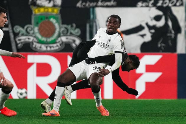 Deutschland: DFB-Pokal 2025 26, Achtelfinale - Borussia Mönchengladbach vs. FC St. Pauli - 02.12.2025 - Borussia-Park (Mönchengladbach, Nord-Rhein-Westfalen) Charles Herrmann (34, Borussia Mönchengladbach) Copyright: xCelinaxLeiersx