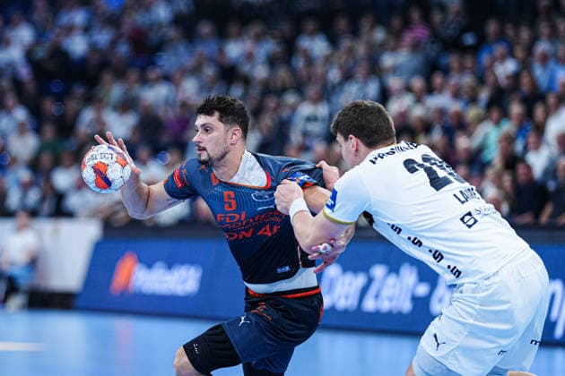 Kyllian Villeminot (Montpellier Handball, 05), Lucas Laube (THW Kiel, 20) GER, THW Kiel vs. Montpellier Handball, Handball, EHF European League, Spieltag 6, Saison 2025 2026, 02.12.2025 GER, THW Kiel vs. Montpellier Handball, Handball, EHF European League, Spieltag 6, Saison 2025 2026, 02.12.2025 Kiel Copyright: xEibner-Pressefoto MarcelxvonxFehrnx EP_MFN