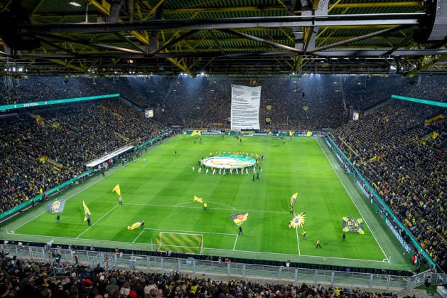 02.12.2025, Fußball, DFB-Pokal, Borussia Dortmund - Bayer 04 Leverkusen, Achtelfinale, Signal Iduna Park, Saison 2025 2026: Protestbanner Choreografie Protest Proteste Choreo Brief Beschwerdebrief DFB regulations prohibit any use of photographs as image sequences and or quasi-video. Nordrhein-Westfalen Deutschland