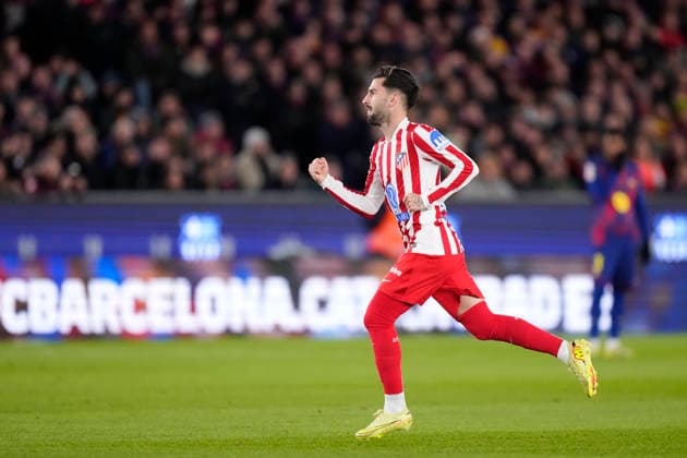 FC Barcelona, Barca v Atletico de Madrid - LaLiga EA Sports Alex Baena left winger of Atletico de Madrid and Spain celebrates after scoring his sides first goal during the La Liga EA Sports match between FC Barcelona and Atletico de Madrid at Spotify Camp Nou on December 2, 2025 in Barcelona, Spain. Barcelona Spain  Copyright: xJosexBretonx originalFilename:bretonhernandez-fcbarcel251202_nphYO.jpg