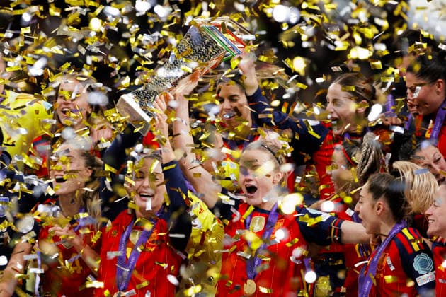 UEFA Women s Nations League final - Spain vs Germany MADRID,SPAIN - 2 December:Spanish players celebrate their UEFA Nations League title during the UEFA Women s Nations League final 2025 26 second leg match between Spain and Germany at Riyadh Air Metropolitano Stadium. (Photo by Guille Martinez f22photo) Madrid Riyadh Air Metropolitano Stadium Spain Copyright: xGuillermoxMartinezx