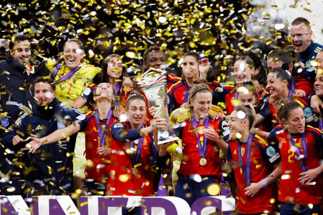 UEFA Women s Nations League final - Spain vs Germany MADRID,SPAIN - 2 December:Spanish players celebrate their UEFA Nations League title during the UEFA Women s Nations League final 2025 26 second leg match between Spain and Germany at Riyadh Air Metropolitano Stadium. (Photo by Guille Martinez f22photo) Madrid Riyadh Air Metropolitano Stadium Spain Copyright: xGuillermoxMartinezx
