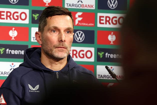 02.12.2025, xrekx, Fussball DFB Pokal 1 8 Finale, Hertha BSC Berlin - 1.FC Kaiserslautern v.l. Pressekonferenz Stefan Leitl Trainer (Hertha BSC) (DFL DFB REGULATIONS PROHIBIT ANY USE OF PHOTOGRAPHS as IMAGE SEQUENCES and or QUASI-VIDEO) Berlin