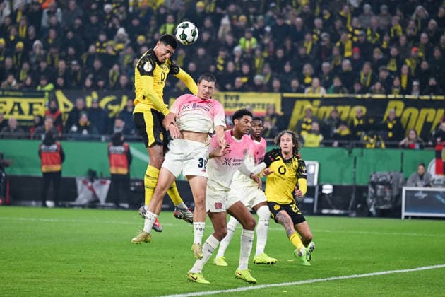 02.12.2025, Fussball, DFB-Pokal, Achtelfinale, Borussia Dortmund - Bayer Leverkusen, Torchance Jobe Bellingham (Borussia Dortmund) xRHR-FOTO TKx Copyright: RHR-FOTOx RHR-FOTO TK