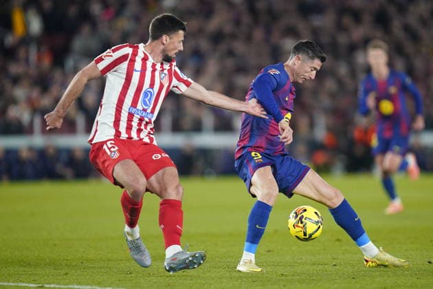during the La Liga EA Sports match between FC Barcelona, Barca and Atletico de Madrid played at Spotify Camp Nou Stadium on December 2 2025 in Barcelona, Spain. (Photo by Sergio Ruiz Imago) Copyright: xSergioxRuizx xImagox