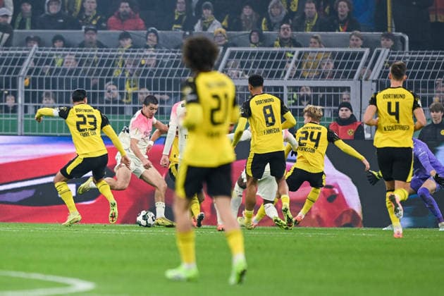 02.12.2025, Fussball, DFB-Pokal, Achtelfinale, Borussia Dortmund - Bayer Leverkusen, Ibrahim Maza (Bayer Leverkusen) erzielt das Tor zum 0:1, xRHR-FOTO TKx Copyright: RHR-FOTOx RHR-FOTO TK