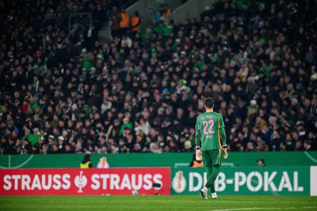 MOENCHENGLADBACH, GERMANY - 2 DECEMBER, 2025: Nikola Vasilj - The DFB Pokal, German Cup, match Borussia vs St.Pauli at Borussia Park.  Copyright: xVitaliixKliuievx