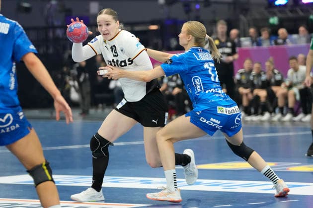 Nieke Kühne (Germany) und Liv Zachariasen (Faroe Islands) battle for the ball during the 27th IHF Women s Handball World Championship, WM, Weltmeisterschaft - Main Round match between Germany and Faroe Islands at Westfalenhalle on December 2, 2025 in Dortmund, Germany. (Photo by Alex Gottschalk DeFodi Images)